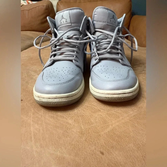 Jordan 1 Mid Wolf Gray Cool Men’s Size 10 Athletic Basketball Sneaker - Picture 5 of 11